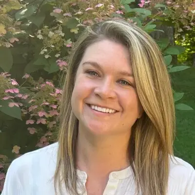Sophie Cox - TMS Specialist in Norwalk
