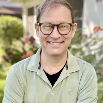 Zach Clay - TMS psychiatrist in Gilbert