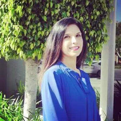 Psychiatrist Hina Sidhu - TMS specialist in Fullerton