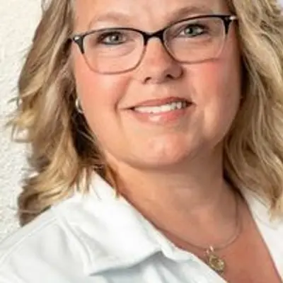 LoriAnne Andersen - Physician in Sioux Center